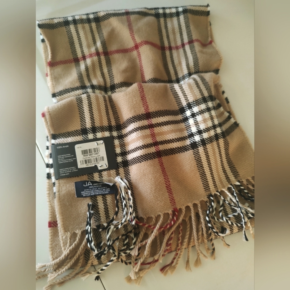 JA John Ashford Plaid scarf. New.